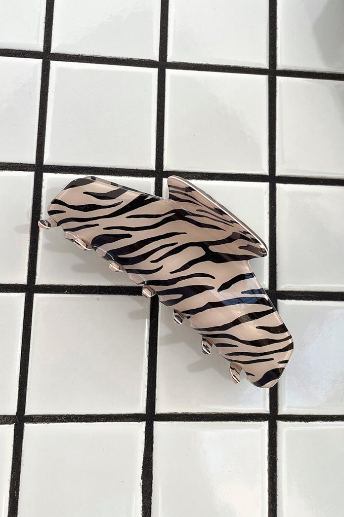 Didi Claw Clip - Black / Beige Zebra
